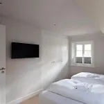 Rantum Dorf - Ferienappartments Im Reetdachhaus 3 & 4