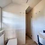 Rantum Dorf - Ferienappartments Im Reetdachhaus 3 & 4 Apartman *