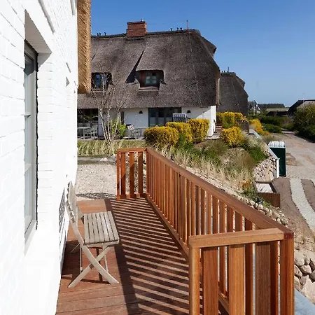 Rantum Dorf - Ferienappartments Im Reetdachhaus 3 & 4 * Sylt