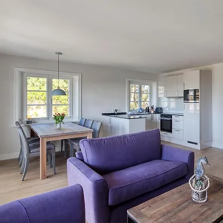 Rantum Dorf - Ferienappartments Im Reetdachhaus 3 & 4