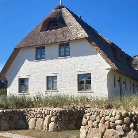 Rantum Dorf - Ferienappartments Im Reetdachhaus 3 & 4 Apartamento Sylt